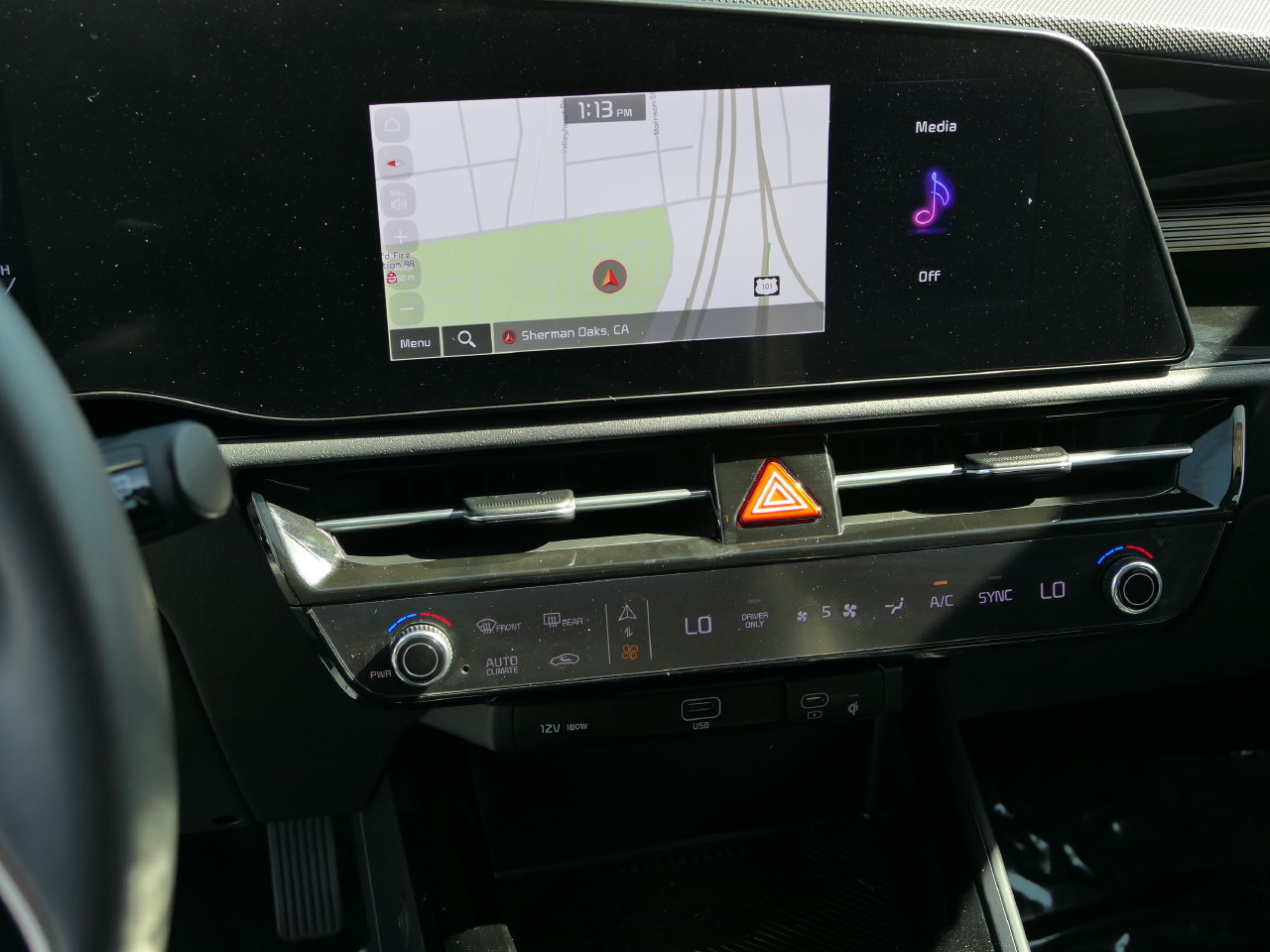 Certified 2024 Kia Niro EX FWD image 18