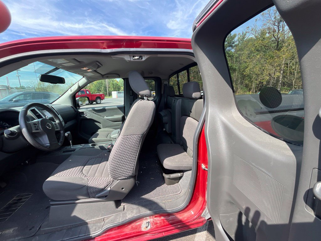Used 2019 Nissan Frontier SV w/ Value Truck Package AWD/4WD image 9
