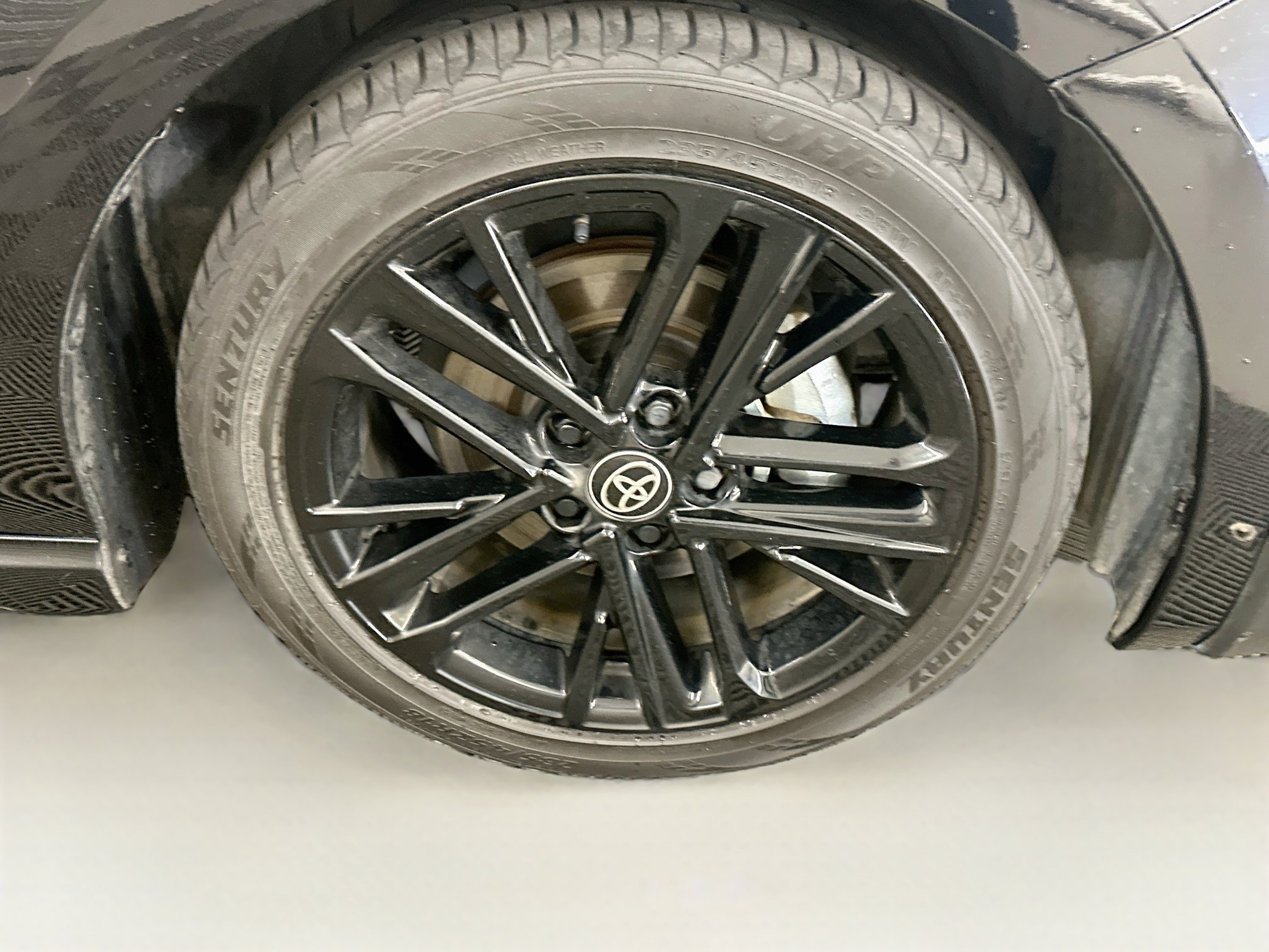 Used 2025 Toyota Camry SE FWD image 11