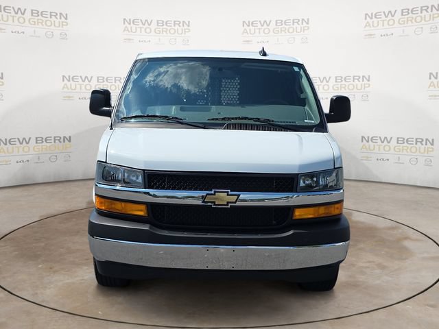 Used 2025 Chevrolet Express 2500 w/ Driver Convenience Package RWD image 8
