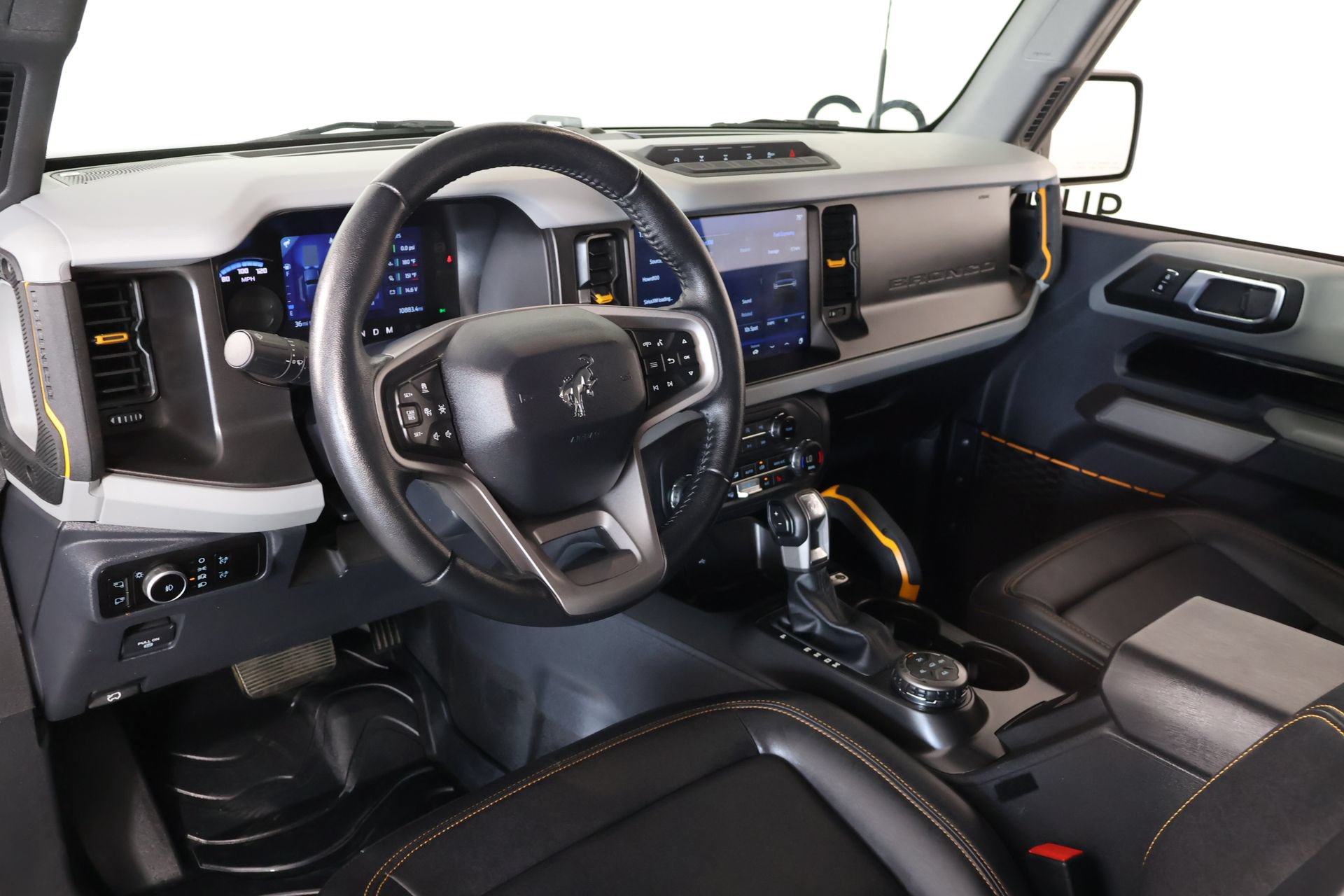 Used 2023 Ford Bronco Badlands AWD/4WD image 2