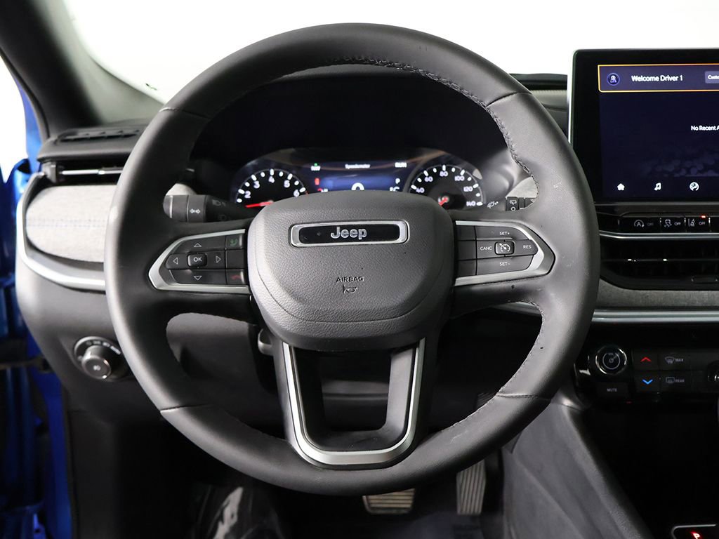 Used 2024 Jeep Compass Latitude AWD/4WD image 34