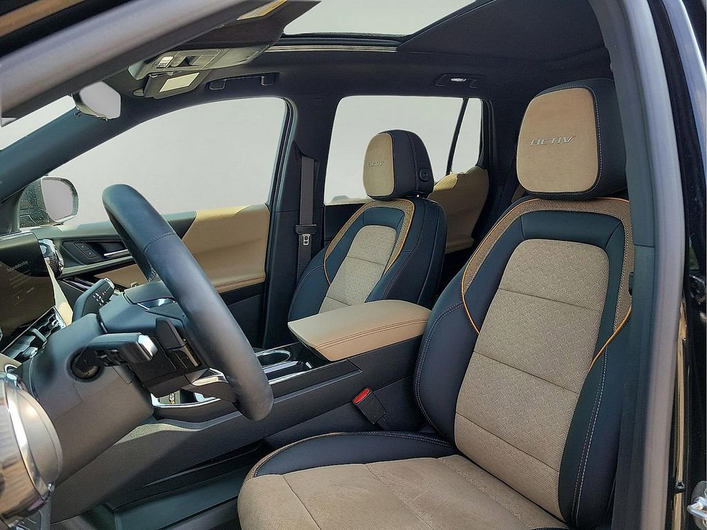 Used 2026 Chevrolet Equinox ACTIV w/ Convenience Package III image 11