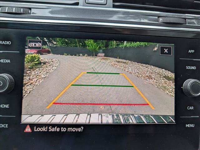 Certified 2023 Volkswagen Tiguan SE w/ Panoramic Sunroof Package FWD image 39