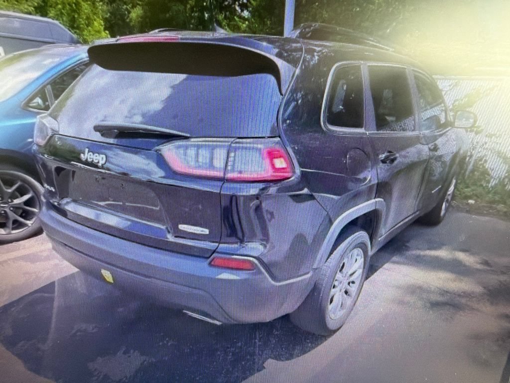 Certified 2022 Jeep Cherokee Latitude Lux AWD/4WD image 3