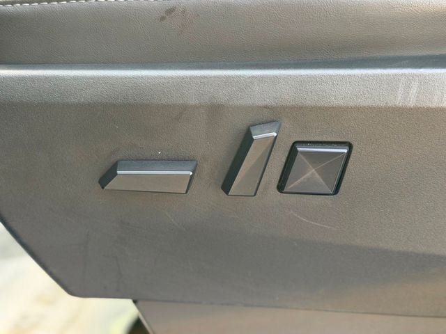 Used 2024 Tesla Cybertruck AWD Crew Cab image 19