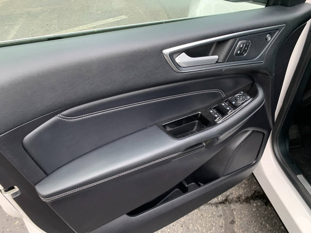 Certified 2019 Ford Edge Titanium w/ Cold Weather Package AWD/4WD image 22
