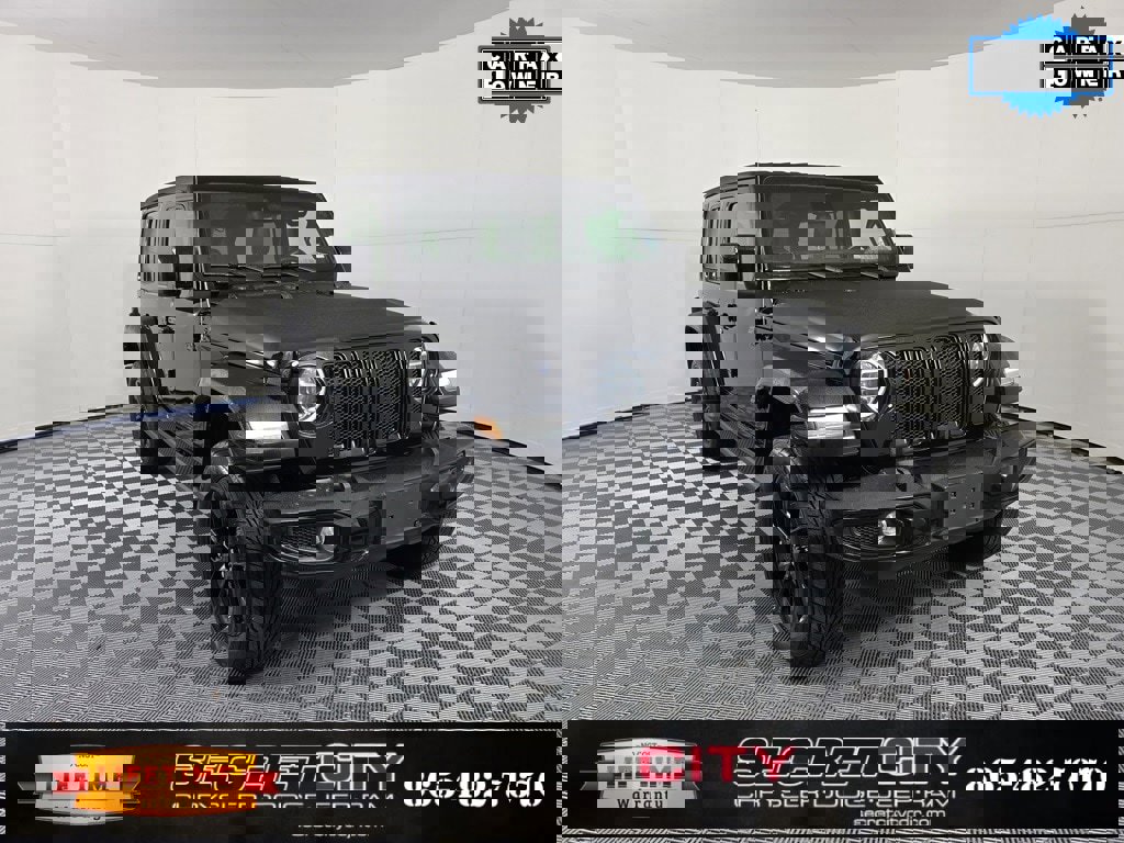 Used 2021 Jeep Wrangler Unlimited Sahara image 1