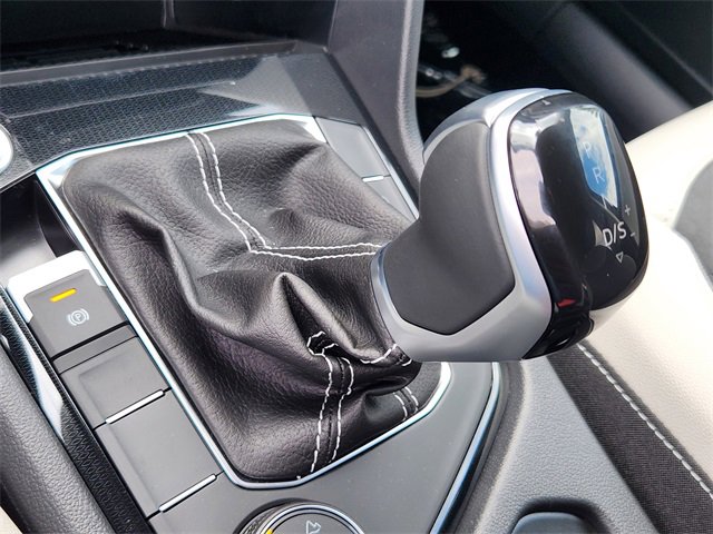 New 2025 Volkswagen Taos SE image 19