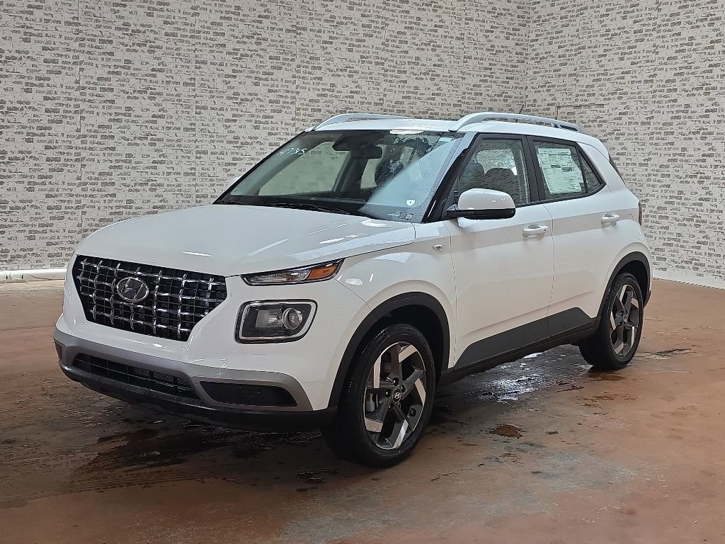 Used 2026 Hyundai Venue SEL FWD image 3