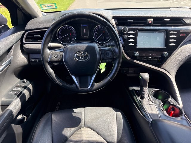 Used 2019 Toyota Camry SE w/ Convenience Package FWD image 17