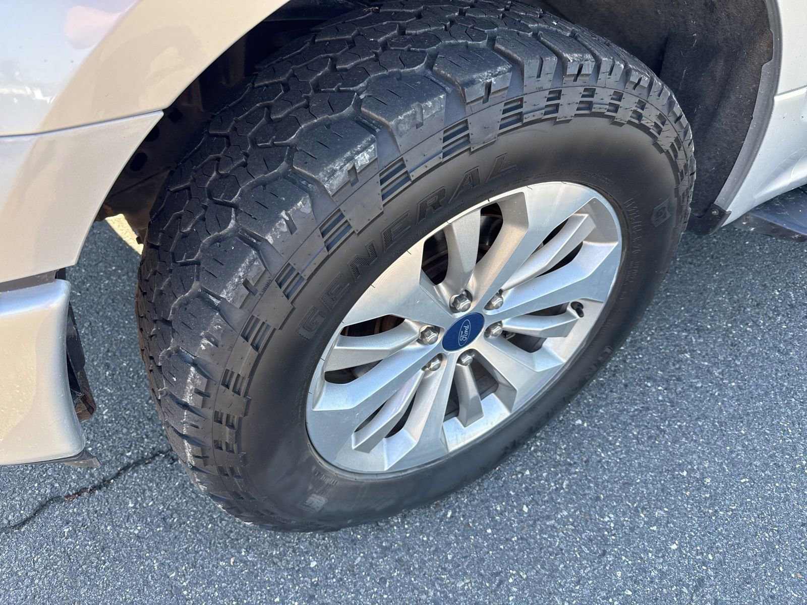 Used 2018 Ford F150 XL w/ Equipment Group 101A Mid AWD/4WD image 11