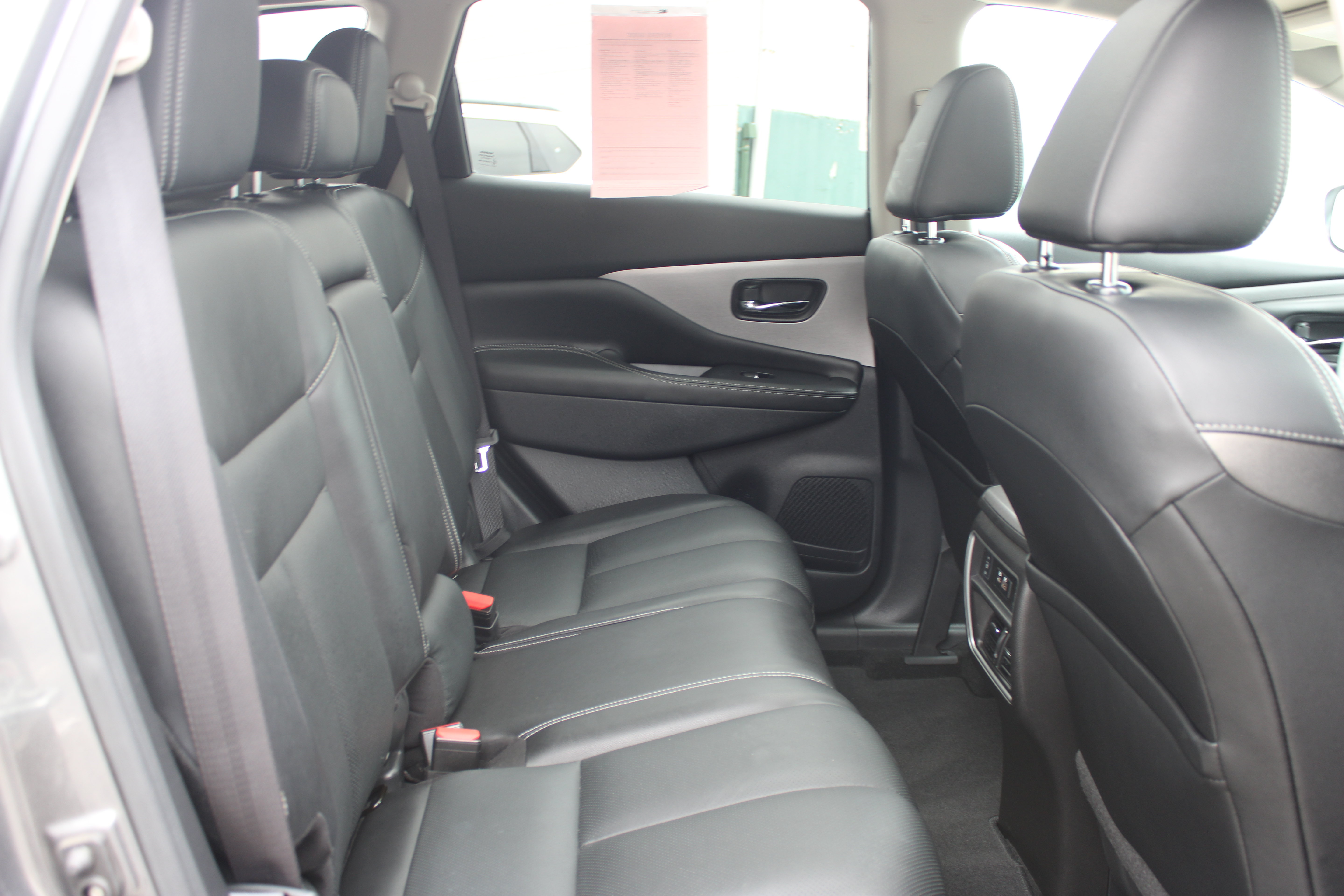 Used 2020 Nissan Murano SL w/ Moonroof Package AWD/4WD image 12