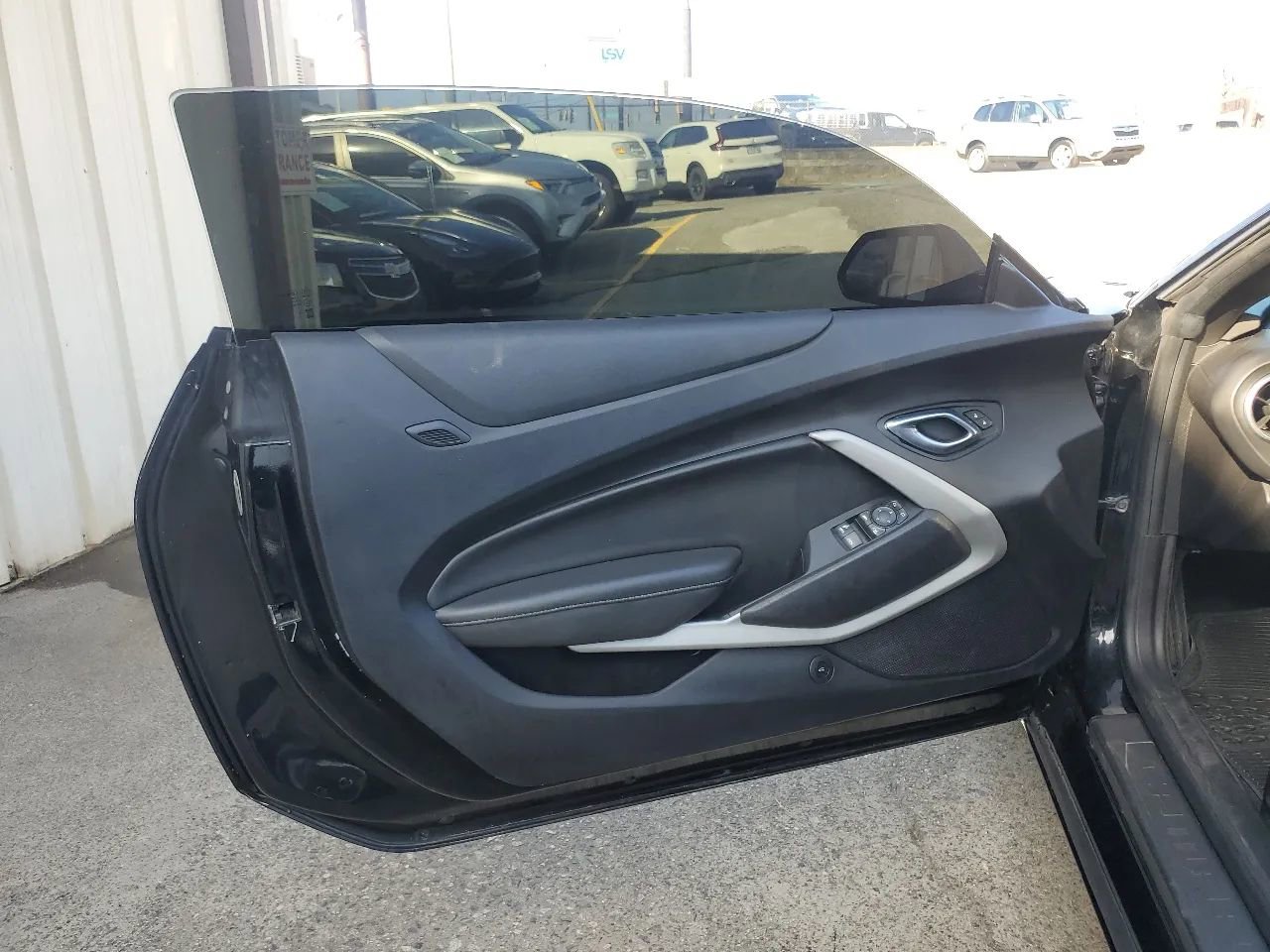 Used 2019 Chevrolet Camaro LT RWD image 14