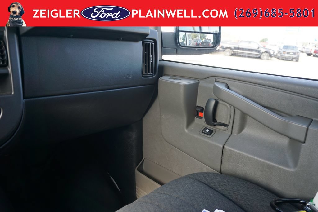 Used 2022 GMC Savana 2500 w/ Driver Convenience Package RWD image 23