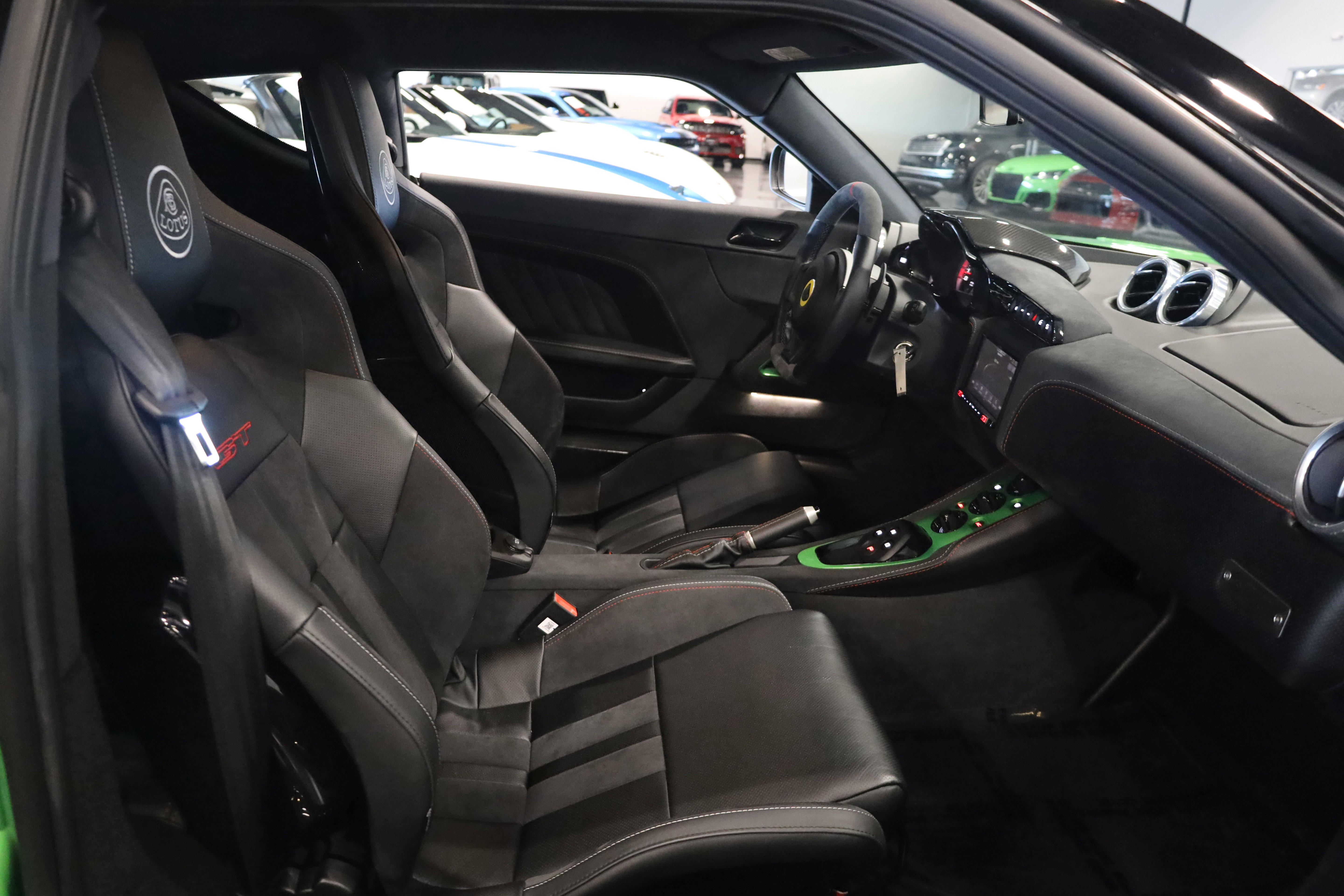 Used 2021 Lotus Evora image 35