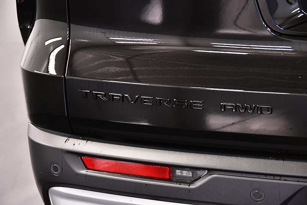 New 2027 Chevrolet Traverse Z71 w/ LPO, Floor Liner Package AWD/4WD image 10