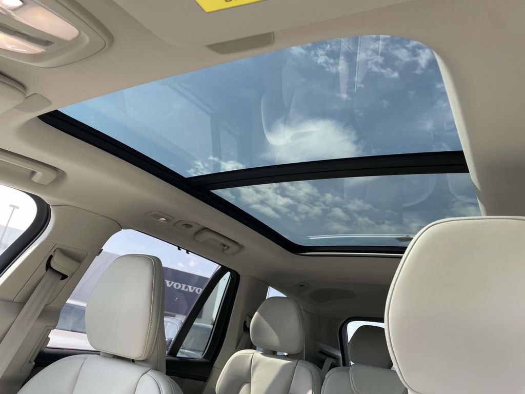 New 2026 Volvo XC90 B6 Ultra w/ Protection Package Premier image 10