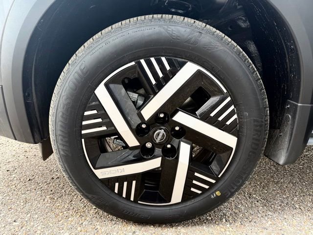 New 2026 Nissan Kicks SV w/ SV Premium Package FWD image 30