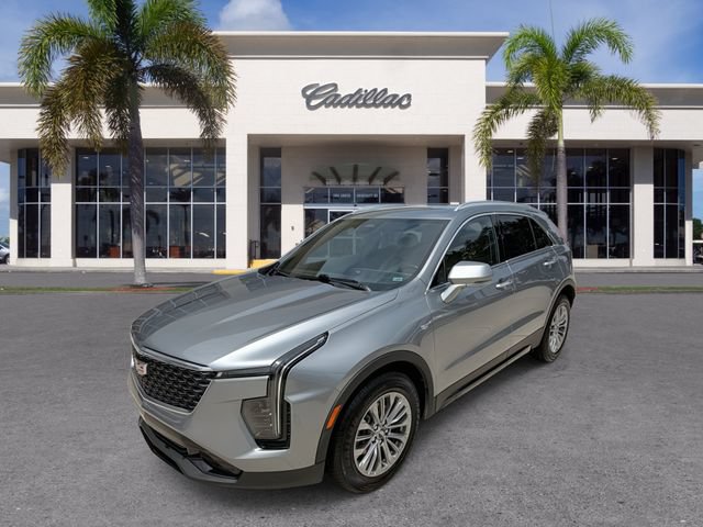 Used 2025 Cadillac XT4 Premium Luxury FWD image 1