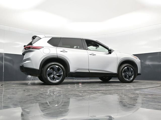 Used 2025 Nissan Rogue SV AWD/4WD image 51