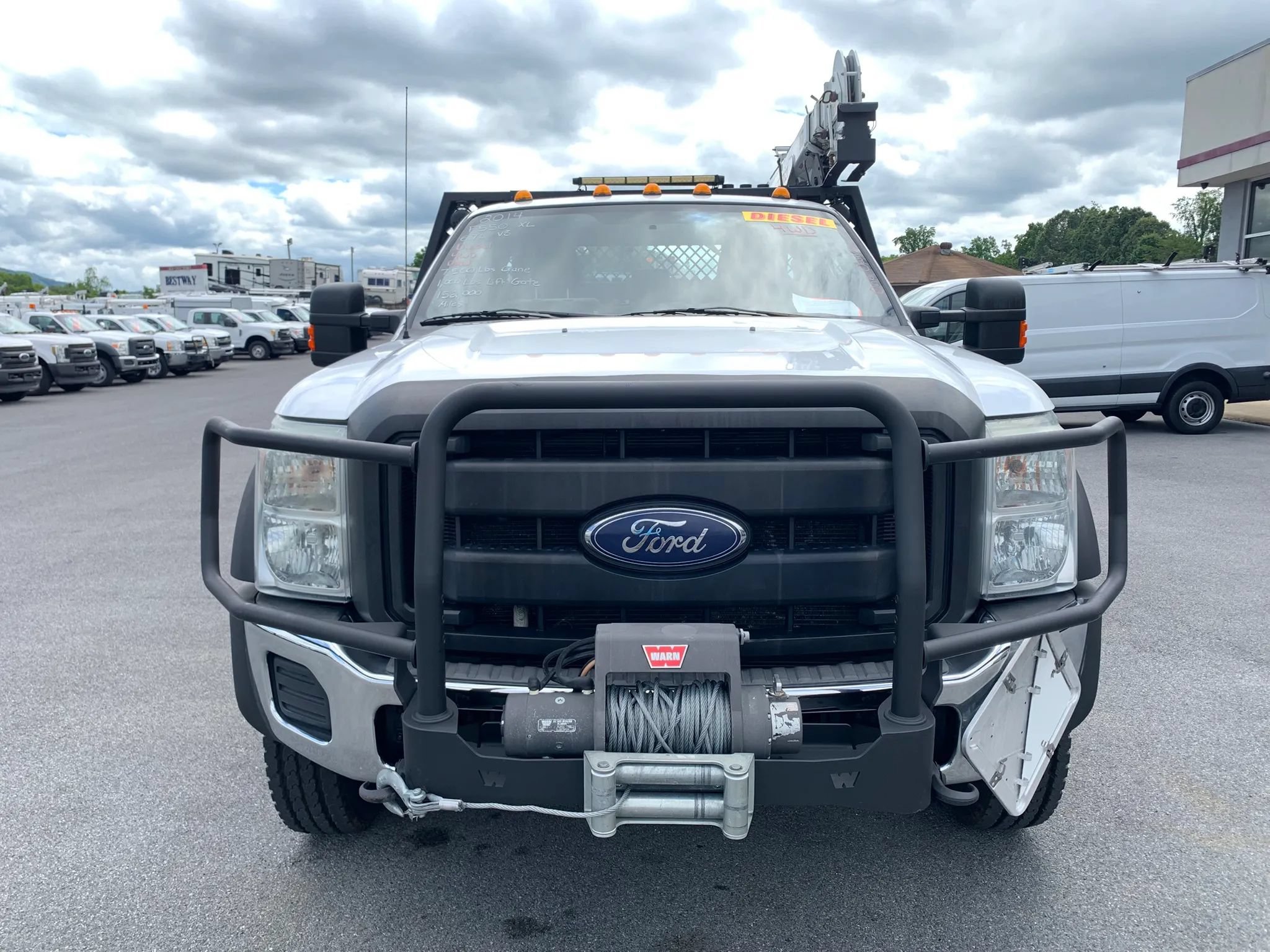 Used 2014 Ford F550 4x4 Regular Cab Super Duty image 2
