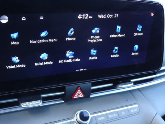 Used 2024 Hyundai Elantra SEL FWD image 22