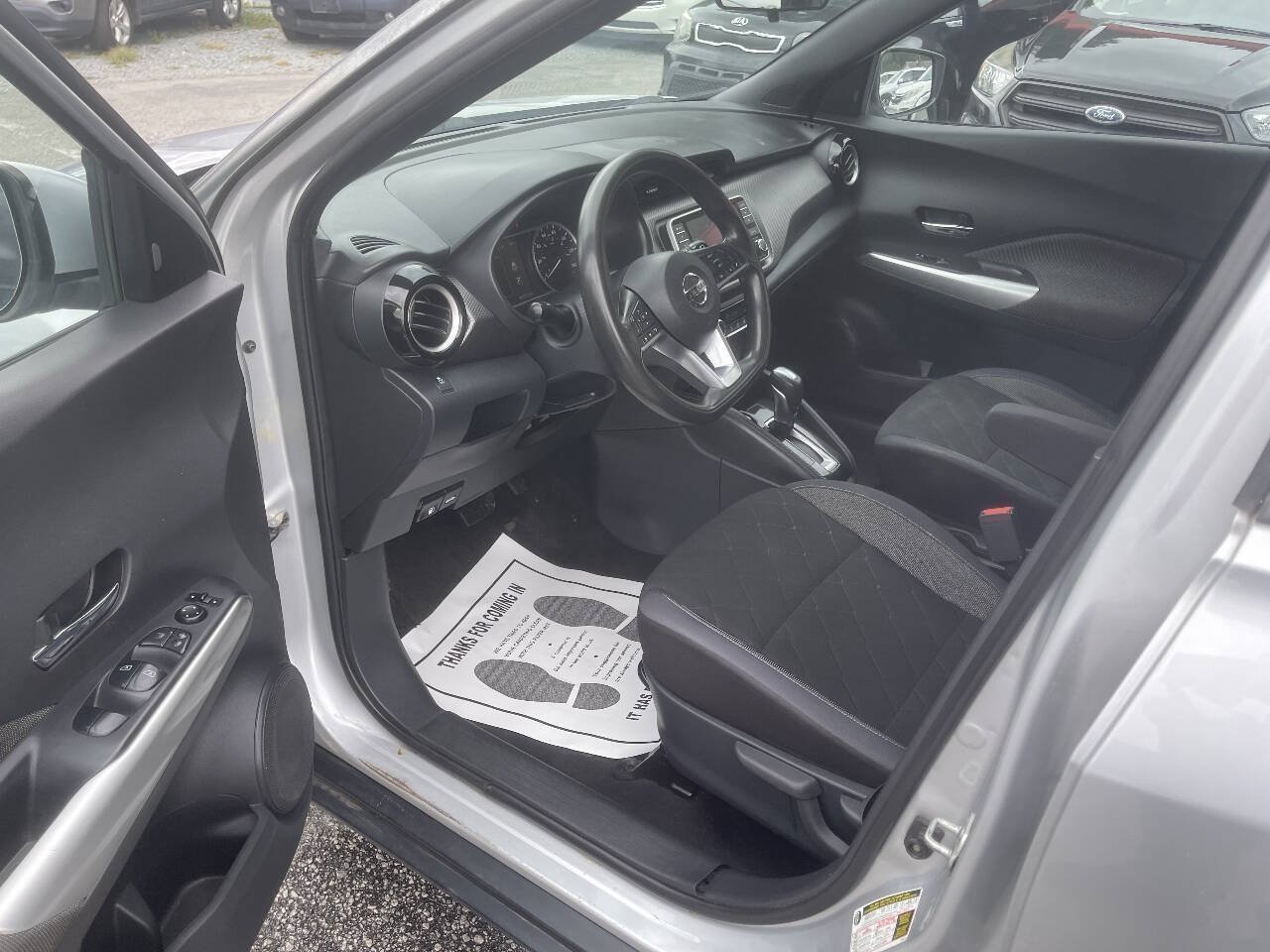 Used 2018 Nissan Kicks SV FWD image 11
