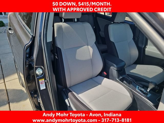 Used 2017 Toyota RAV4 XLE FWD image 35