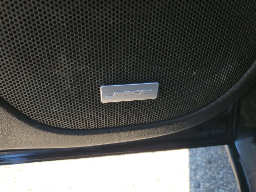 Used 2020 GMC Acadia SLT w/ Premium Package image 16