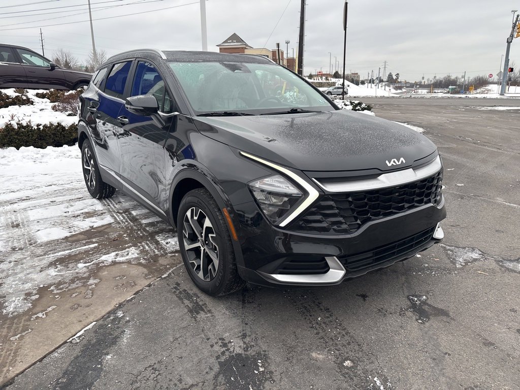 Used 2023 Kia Sportage EX image 3