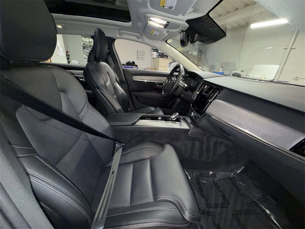 Used 2024 Volvo S90 B6 Ultimate w/ Protection Package Premier image 14