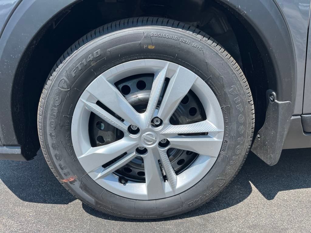 New 2025 Nissan Kicks Play S image 9