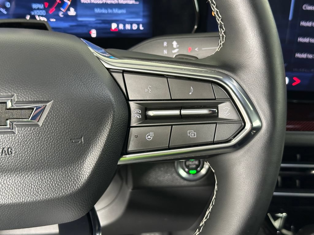 Used 2025 Chevrolet Traverse Z71 w/ Enhanced Driving Package AWD/4WD image 15