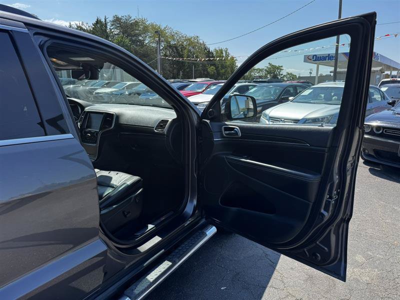Used 2015 Jeep Grand Cherokee Limited AWD/4WD image 15