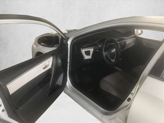Used 2014 Toyota Corolla LE FWD image 13