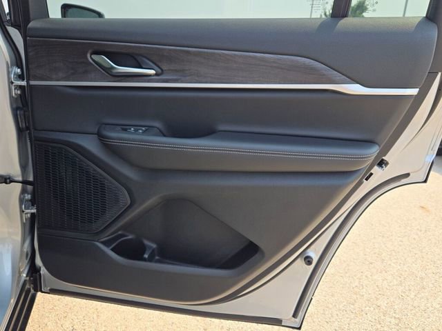 New 2025 Jeep Grand Cherokee L Limited image 13