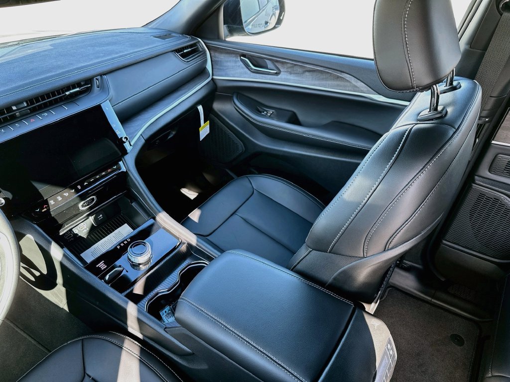 New 2027 Jeep Grand Cherokee L Limited AWD/4WD image 30