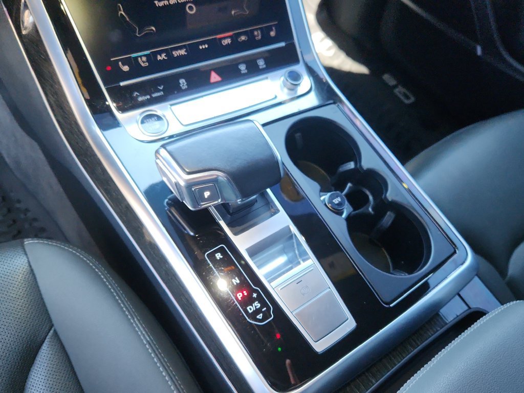 Used 2021 Audi Q8 Prestige w/ Prestige Package AWD/4WD image 24
