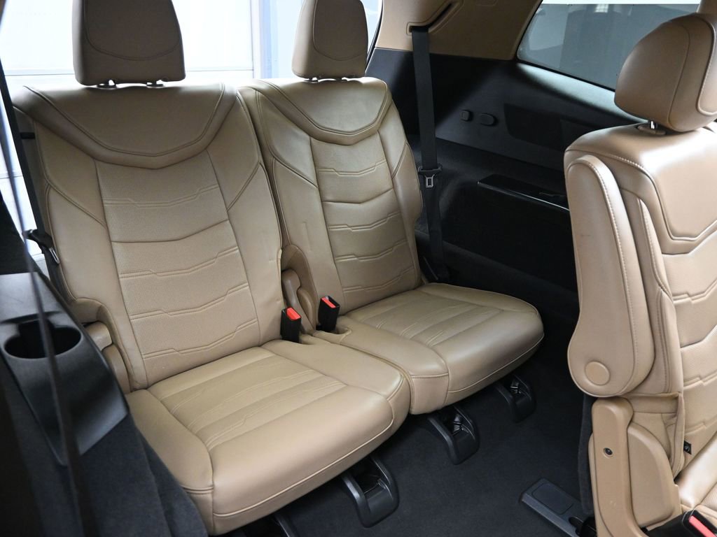 Certified 2025 Cadillac XT6 Sport w/ Platinum Package AWD/4WD image 19