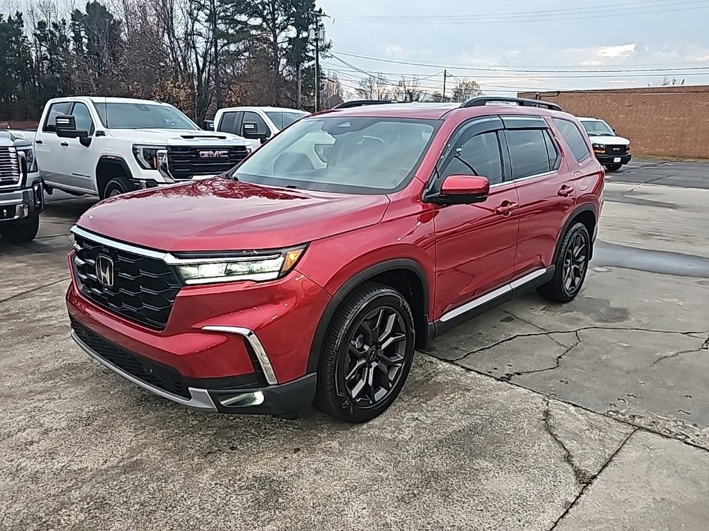 Used 2025 Honda Pilot Elite image 4