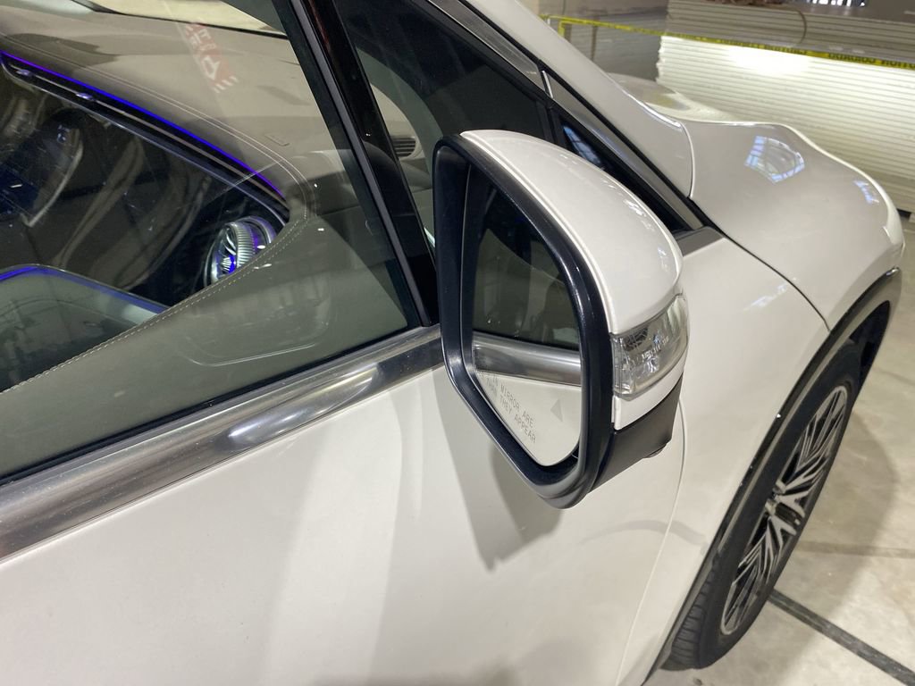 Used 2023 Mercedes-Benz EQS 580 4MATIC SUV image 23