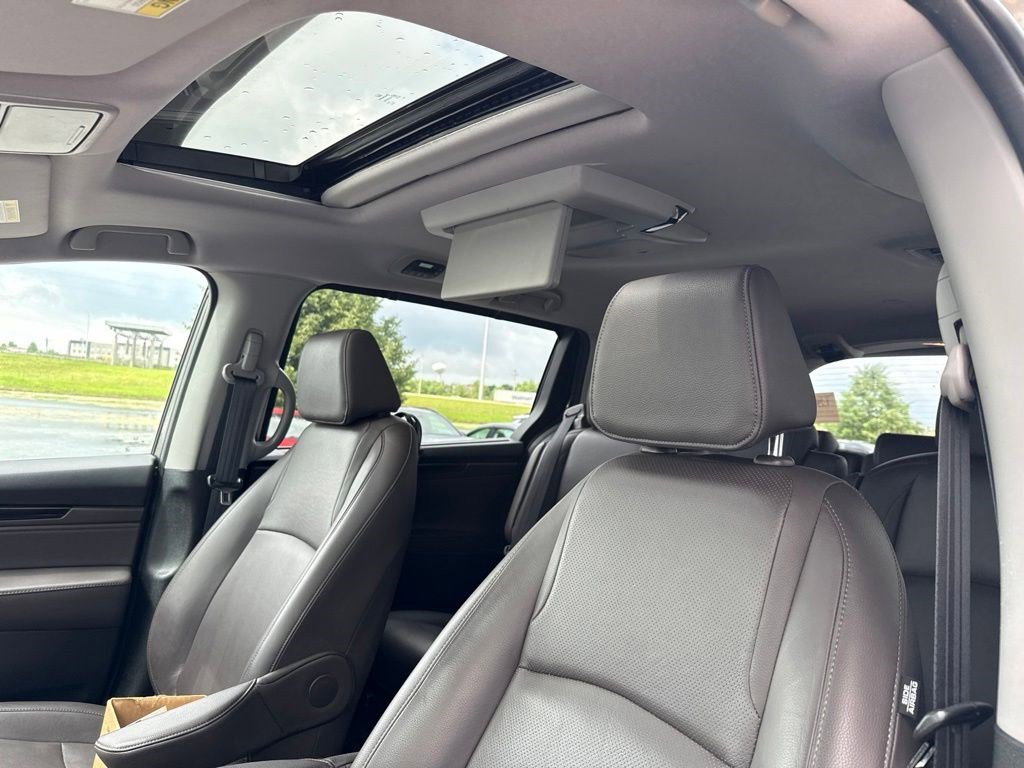 Used 2019 Honda Odyssey Elite image 14