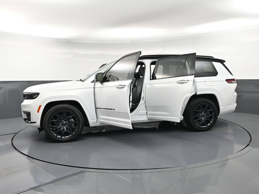 Used 2025 Jeep Grand Cherokee L Summit AWD/4WD image 42