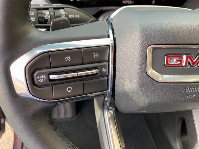 Used 2025 GMC Acadia Elevation image 29