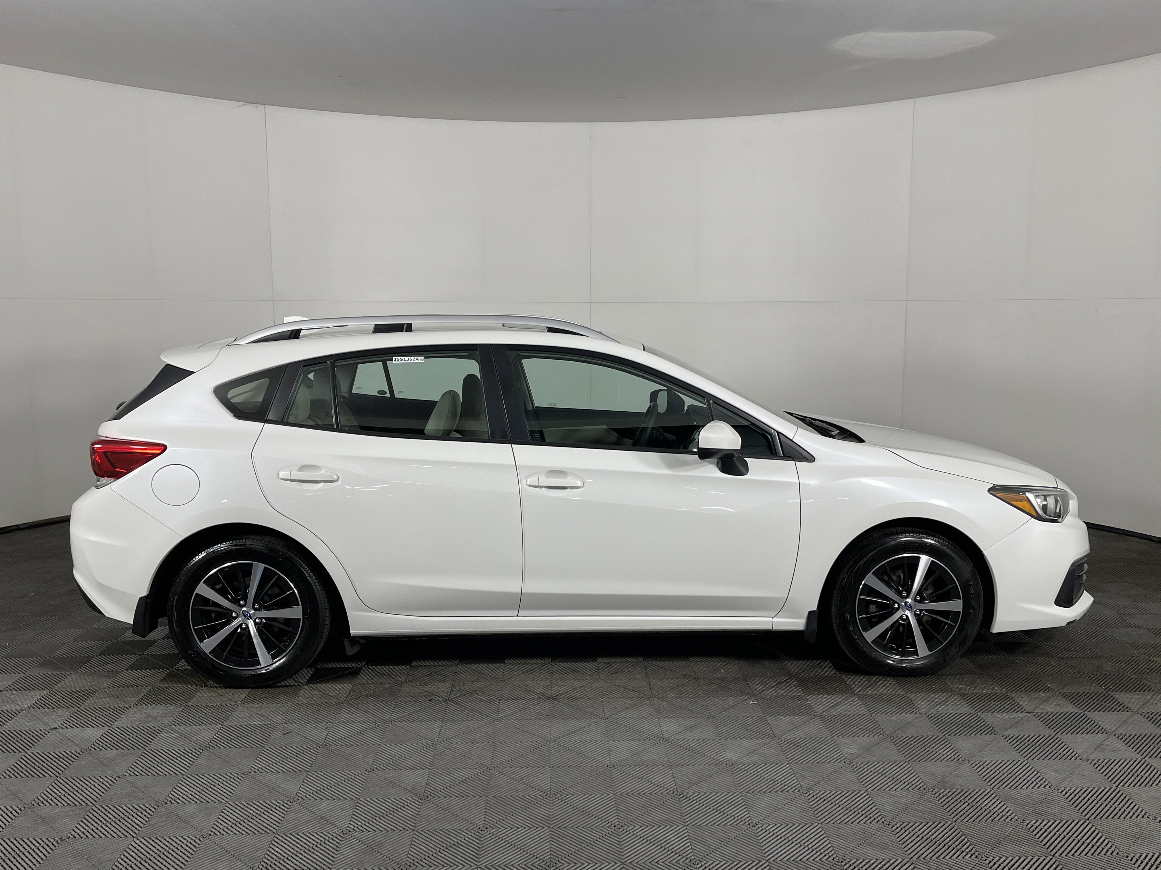 Used 2022 Subaru Impreza Premium image 5