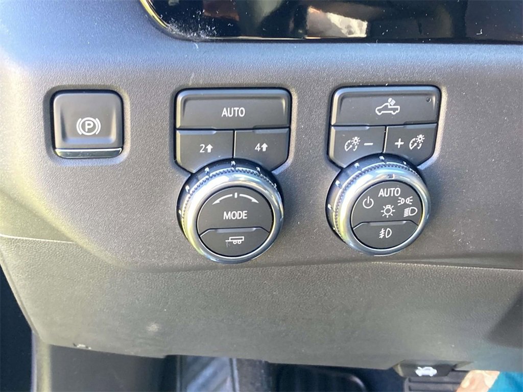 New 2026 GMC Sierra 1500 Elevation image 24