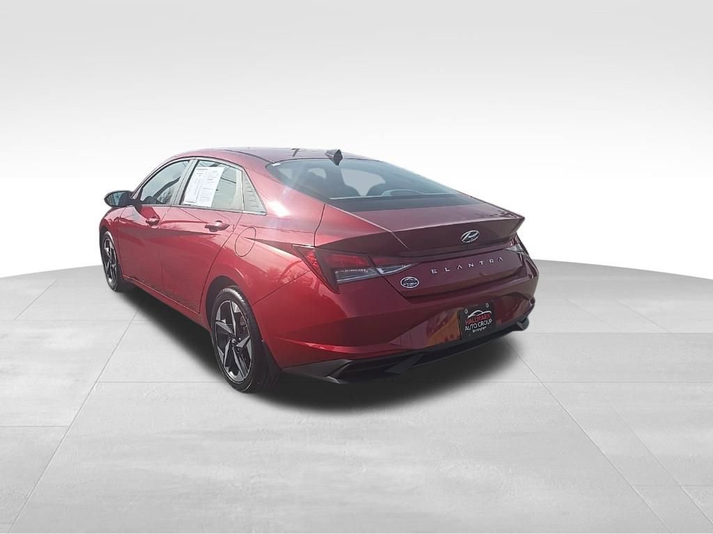 Used 2023 Hyundai Elantra SEL w/ Convenience Package image 5