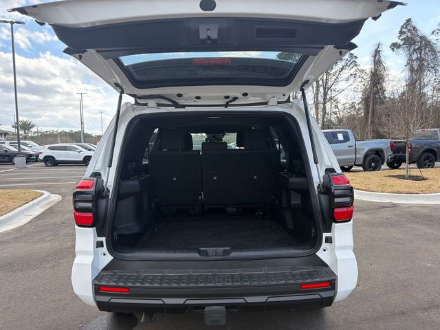 Used 2025 Toyota 4Runner SR5 AWD/4WD image 10