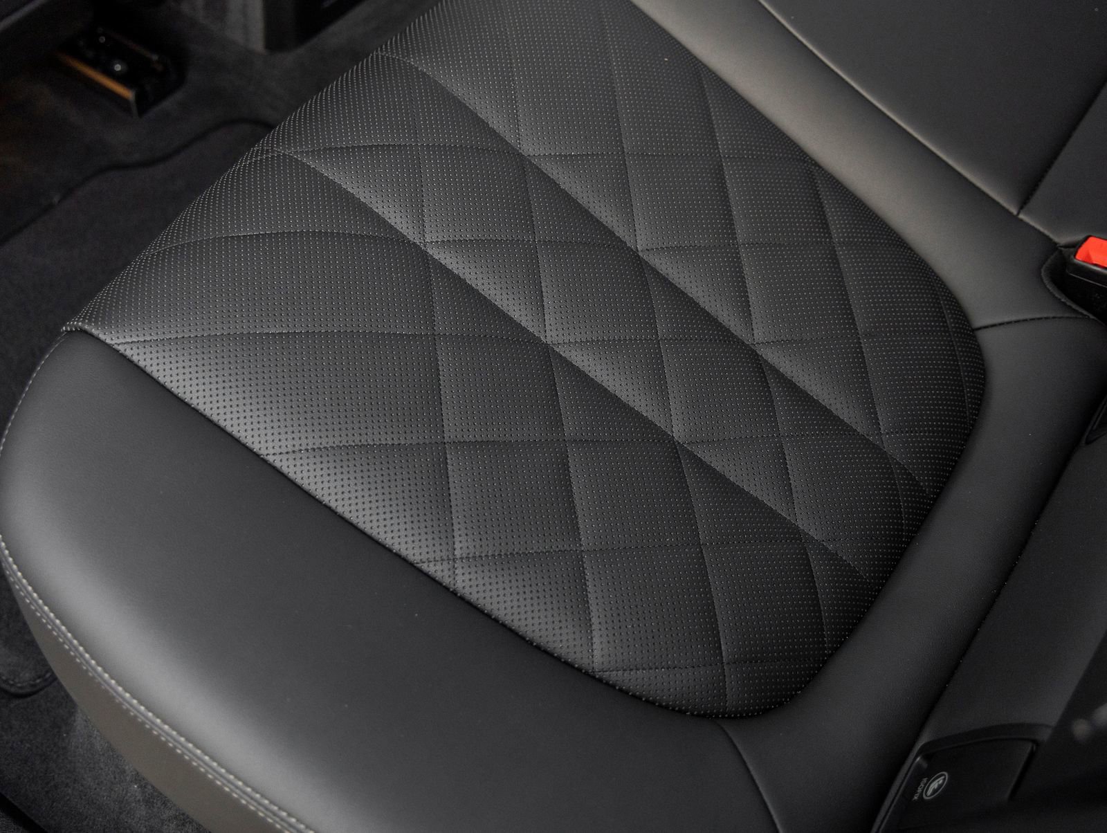 Used 2026 BMW X6 M60i image 38